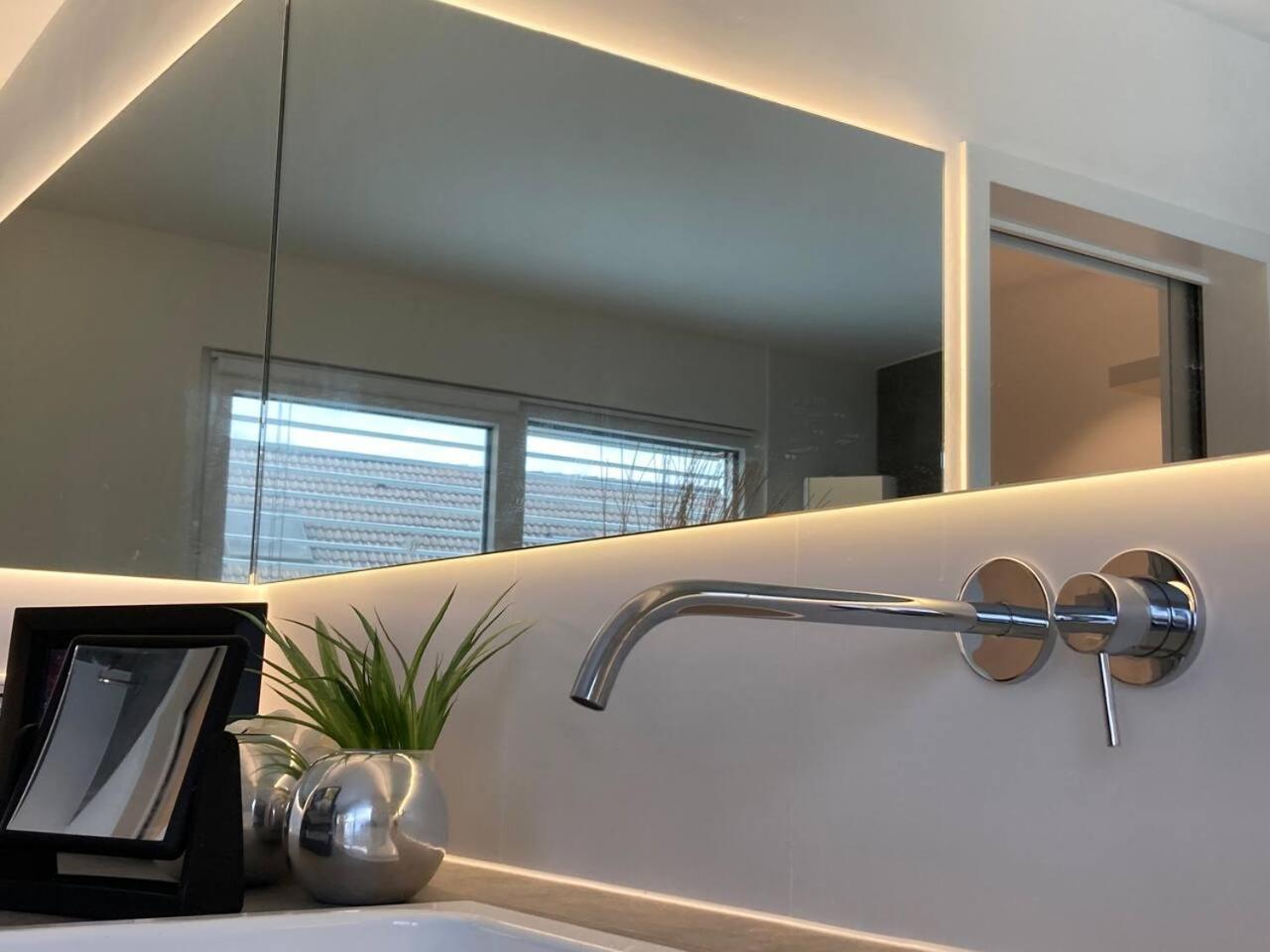 Neues Penthouse-Loft Mit Konuskarte Fuer Gratis Oepnv Apartment Ehrenkirchen Exterior photo
